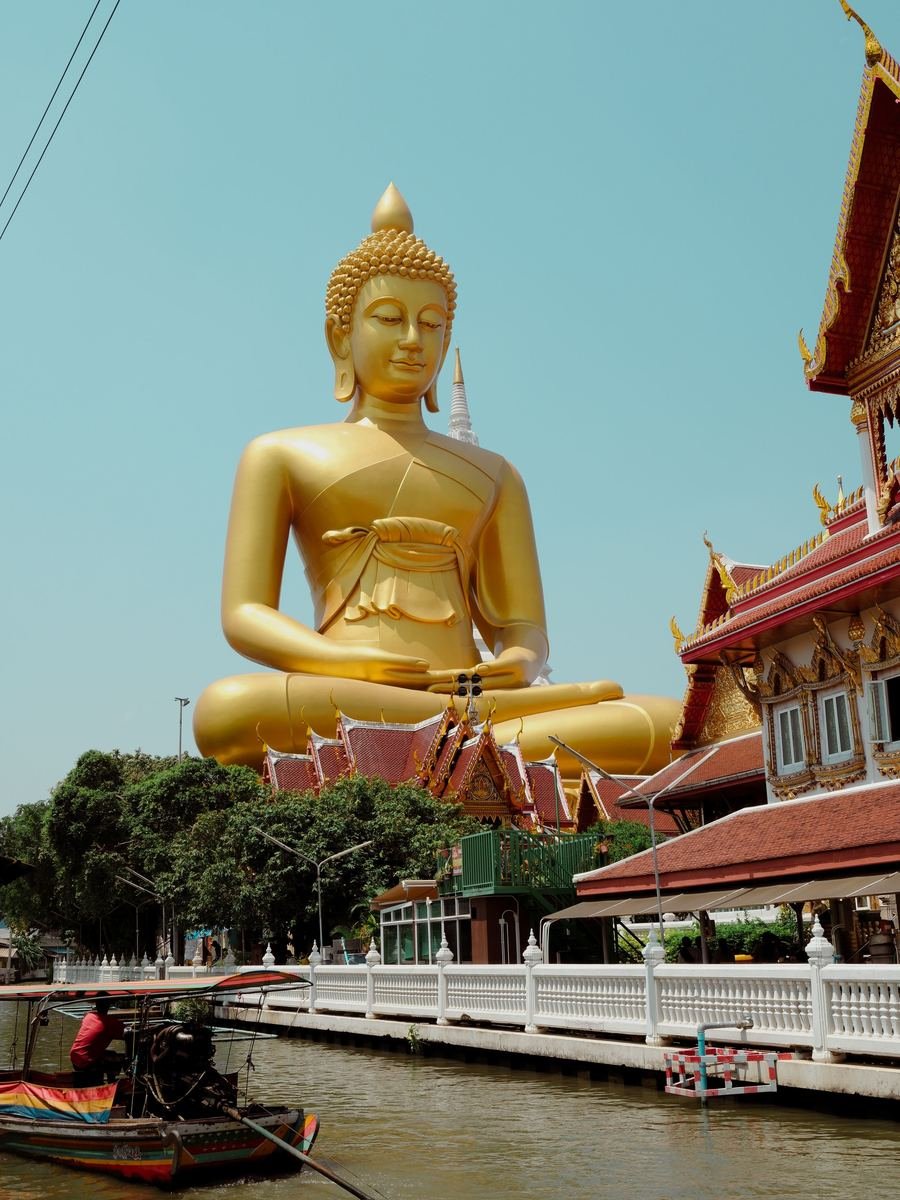 Gran Buda dorado